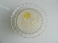 香喷喷的香菇鸡丝粥做法图解2)