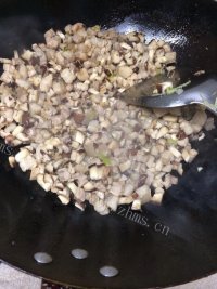 美味的炸酱做法图解7)