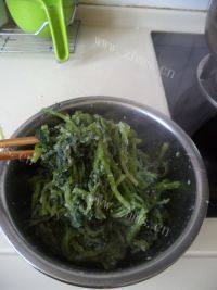简单的蒸野菜做法图解9)
