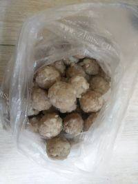 美味的青菜肉丸汤做法图解1)