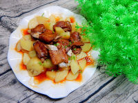 家常菜土豆蒸排骨