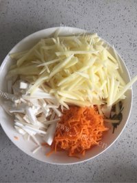 色香味俱全的炒土豆丝做法图解1)