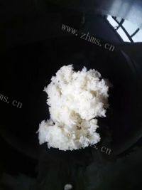 美味的黄金蛋炒饭做法图解4)