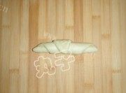 自制芒果牛角包做法图解7)
