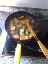 家常菜五花肉烧豆腐