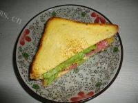 自制鸡蛋火腿三明治