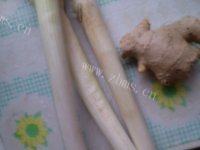 自己做的羊肉大葱水饺做法图解3)
