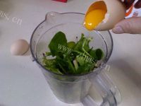 口感不错的菠菜鸡蛋饼做法图解2)