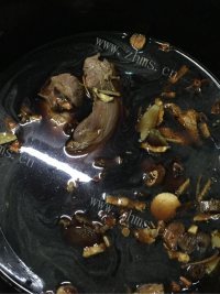 自制酱牛肉做法图解4)