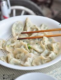 色香味俱全的鸡蛋韭菜饺子做法图解9)