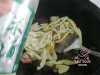 家常五花肉炒笋做法图解10)