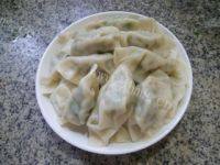 自己做的芹菜猪肉馅饺子