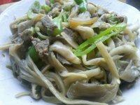 家常菜平菇炒肉片