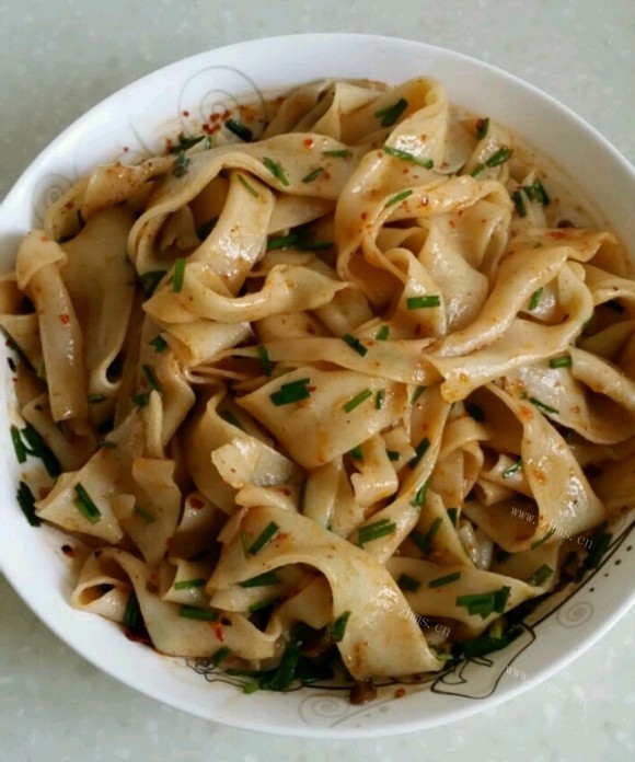 色香味俱全的油泼扯面