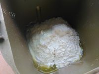 美味手撕香葱面包做法图解3)