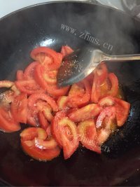 色香味俱全的西红柿蛋汤做法图解4)