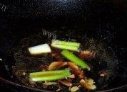 自制黄豆卤猪蹄做法图解8)