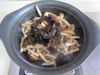 降压美容虎皮鹌鹑蛋茶树菇做法图解5)
