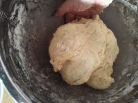 自制手工面包做法图解5)