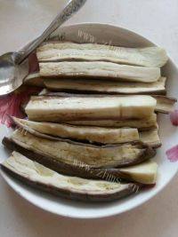 家常菜蒜蓉蒸茄子做法图解3)