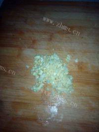 清脆的凉拌菠菜做法图解2)