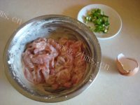 色味俱佳的糖醋里脊做法图解3)