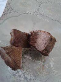 爽滑酥嫩的牛肉松做法图解3)