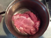 垂涎欲滴的炸猪排做法图解2)