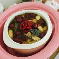 美味的炖乌鸡汤做法图解6)