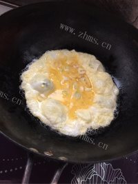 西红柿炒鸡蛋做法图解5)