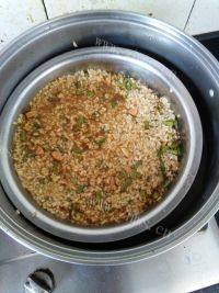 美味的豆角焖饭做法图解4)