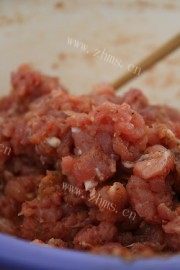 自制麻辣香肠做法图解3)