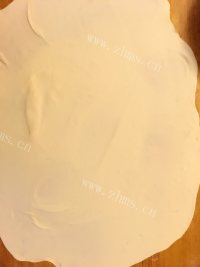 美味的麻酱烧饼做法图解4)