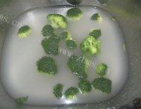 回味的蚝油西兰花做法图解2)
