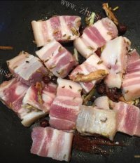 色香味俱全的红烧肉做法图解2)
