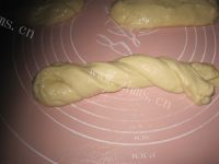 回味无穷的老式面包做法图解13)