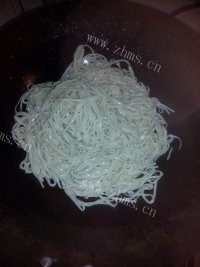 美味的四季豆炒面做法图解9)