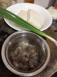 好吃的虾仁豆腐做法图解1)