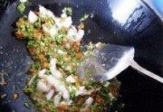 香椿鲈鱼片做法图解4)