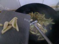 家常菜辣炒茄条做法图解6)