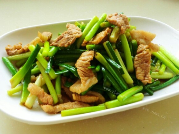 营养丰富的蒜苔炒肉