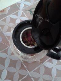 香喷喷的玫瑰茉莉花茶做法图解4)