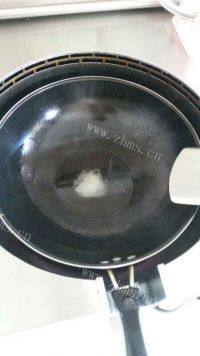 家常木耳炒肉做法图解2)