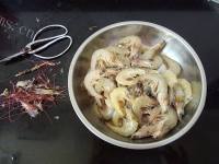 美味的蒜蓉虾做法图解3)