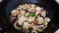家常菜香菇炒花菜做法图解8)
