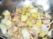 美味的红咖喱鸡翅做法图解4)
