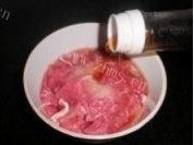 美味的耗油牛肉做法图解5)
