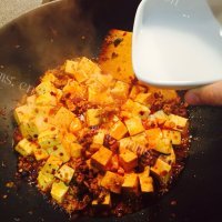 咸甜适中的麻婆豆腐做法图解5)