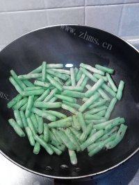 常吃不腻的干煸四季豆做法图解3)