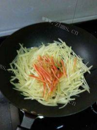 秀色可餐的炒土豆丝做法图解7)